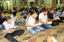 بالصور: إحياء ليلة القدر في مسجد الرباط بمدينة الرملة